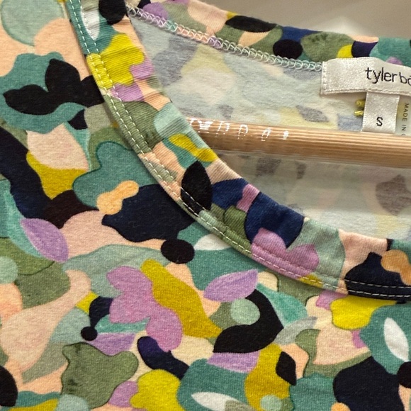 Tyler Boe Colorful Puff Sleeve Blouse - Picture 8 of 9